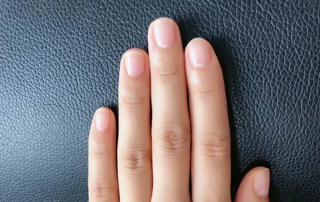 身體好不好，看看指甲就知道？指甲出現(xiàn)這10種情況要留意！